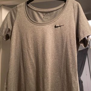 MEDIUM DRI FIT GREY NIKE SHIRT